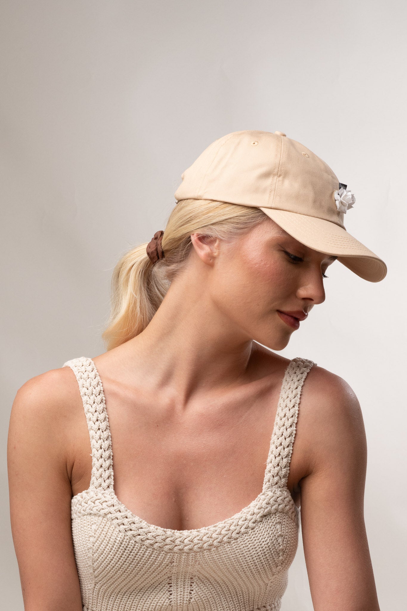 Beige hat & White rose Bundle