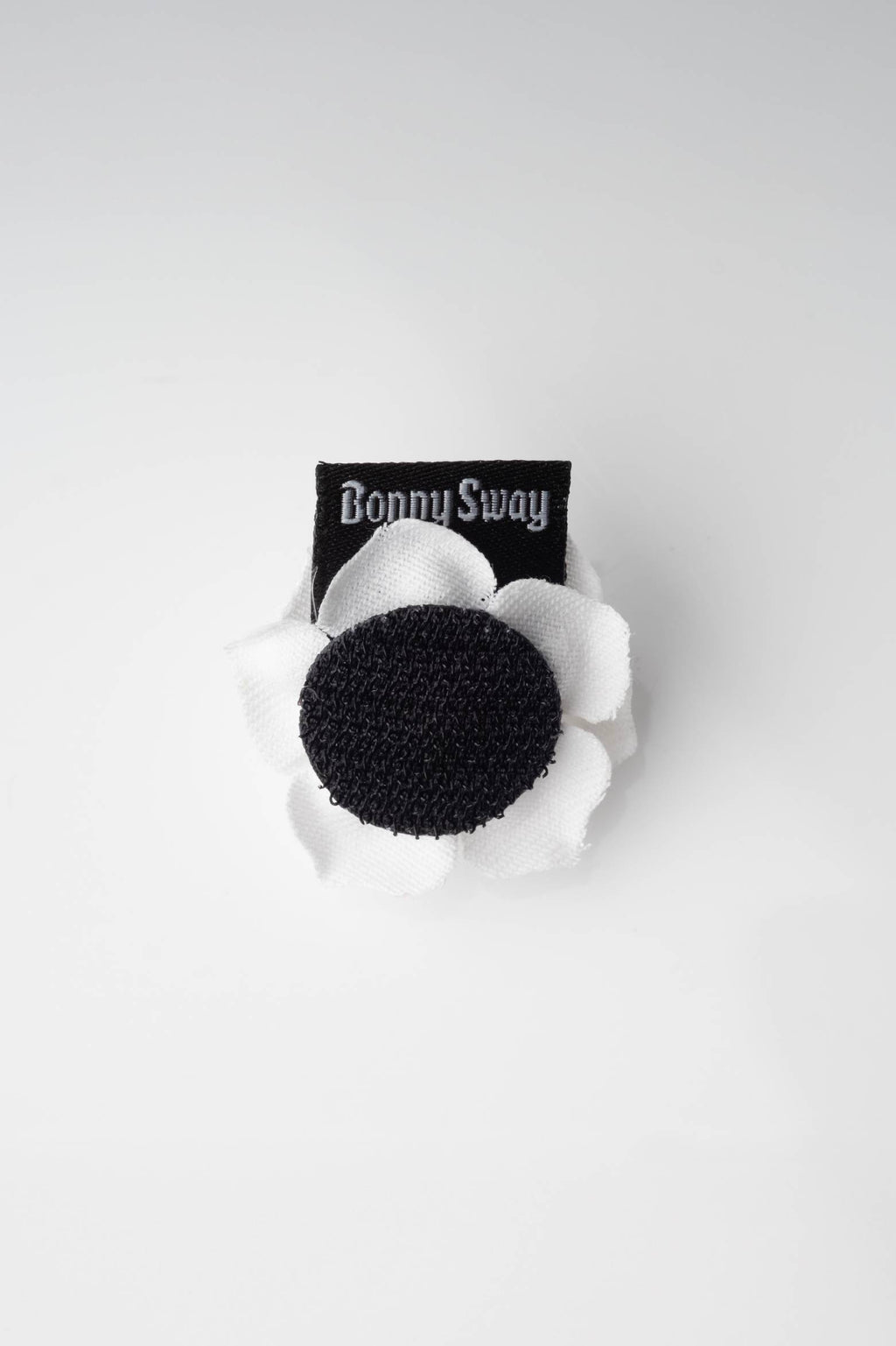 Bonny Rose White
