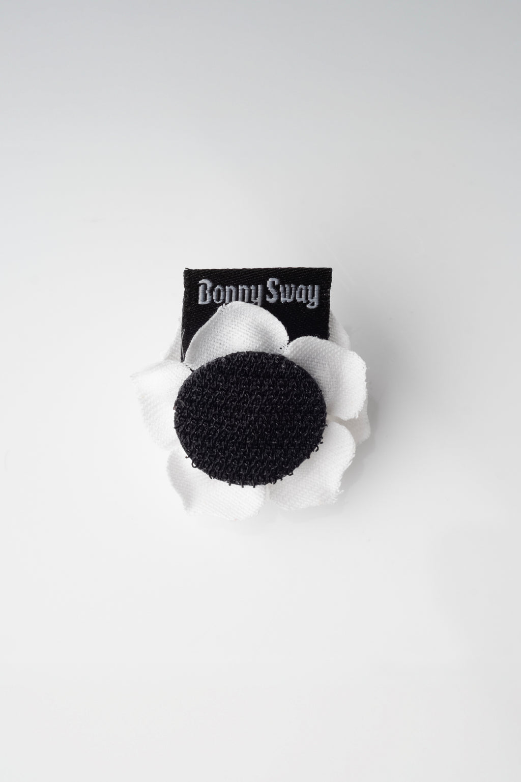 Bonny Rose White